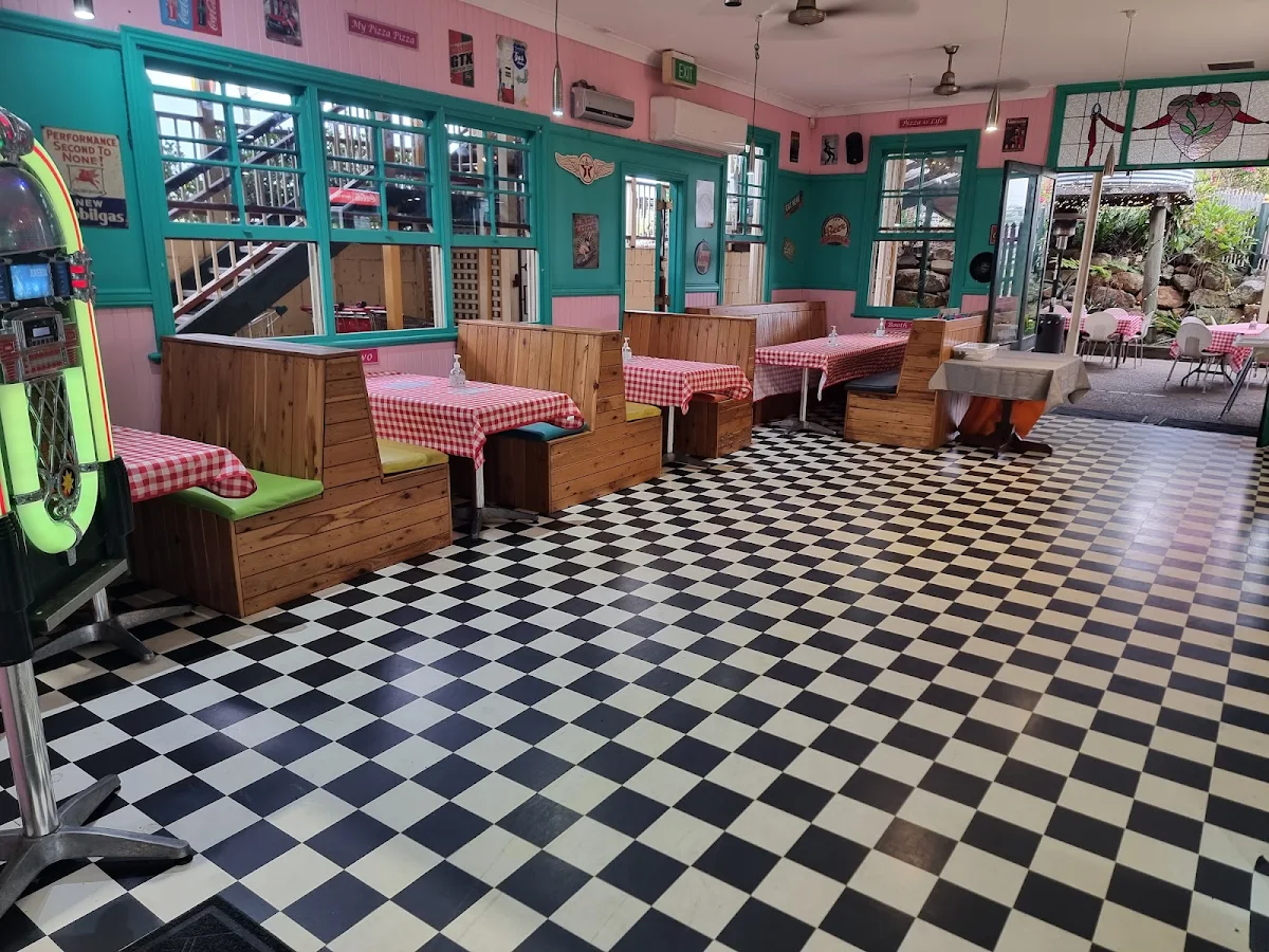 Vibe, Jimmy's Rockin Diner