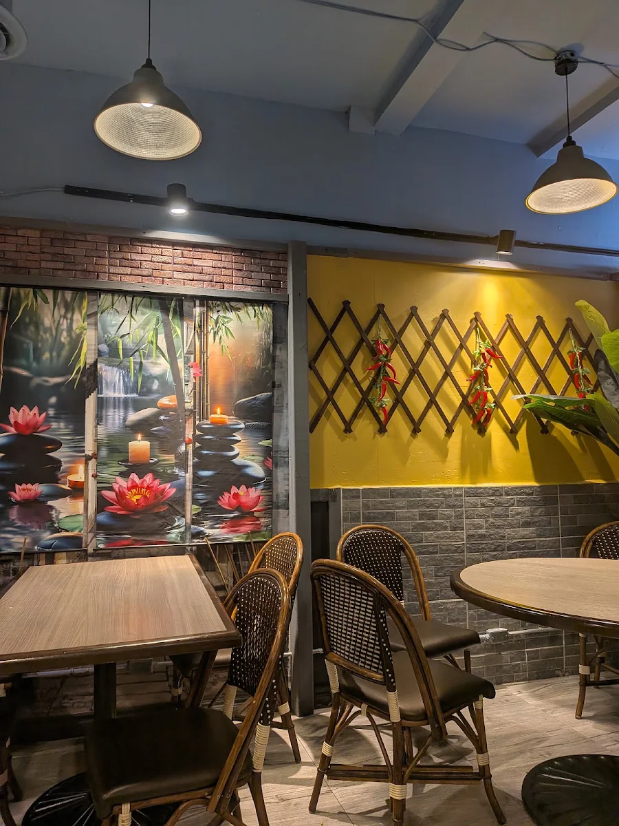 Vibe, Gourmet Street Eats