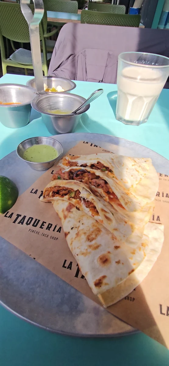 Food & drink, COMEDOR By La Taqueria Pinche Taco Shop