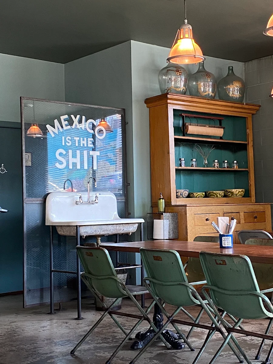 Vibe, COMEDOR By La Taqueria Pinche Taco Shop