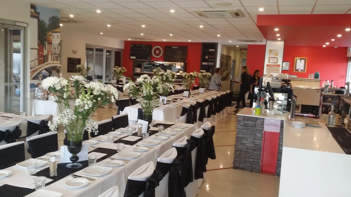 Vibe, La Vita Ristorante Cafe