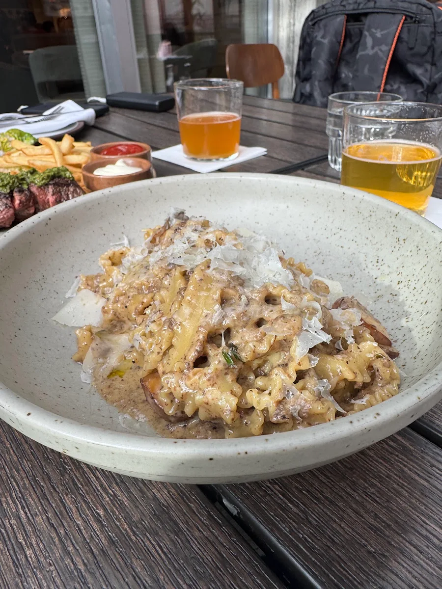Food & drink photo 7