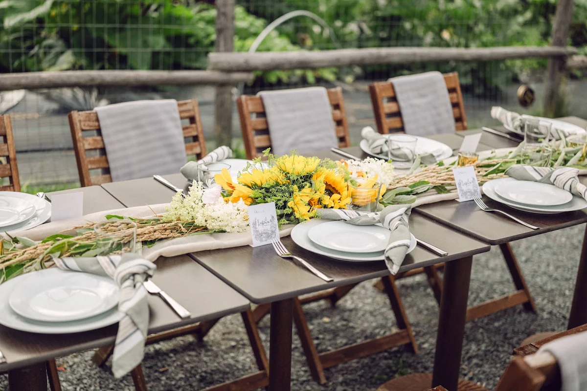 Vibe, Lupin Dining & Pantry