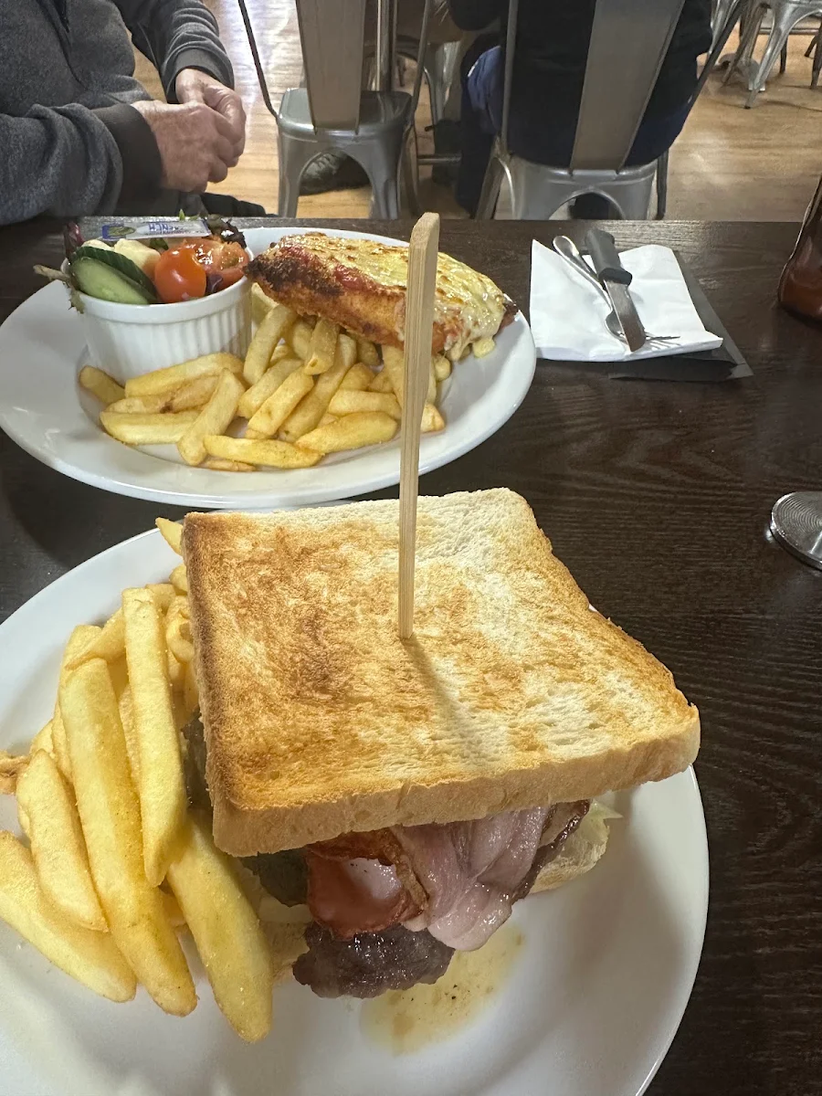 Food & drink, Spud's Roadhouse