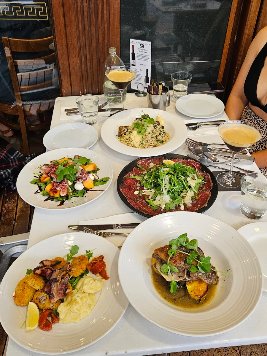 Food & drink, Xenos Restaurant Bar Cafe