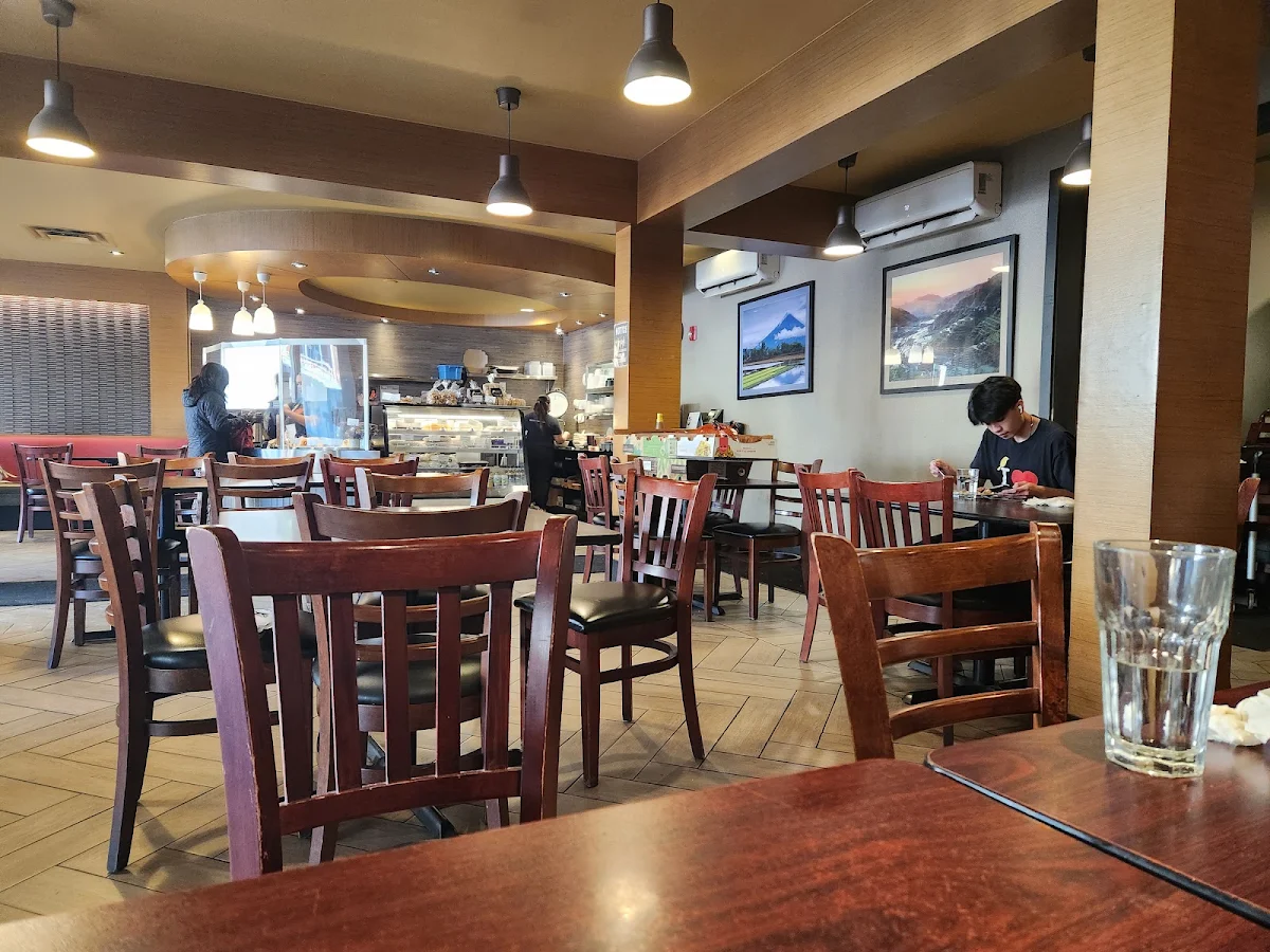 Vibe, Kumare Restaurant and Bakery