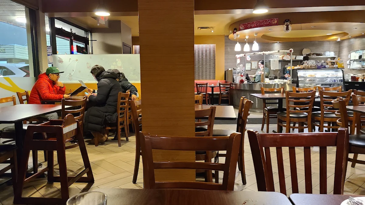 Vibe, Kumare Restaurant and Bakery