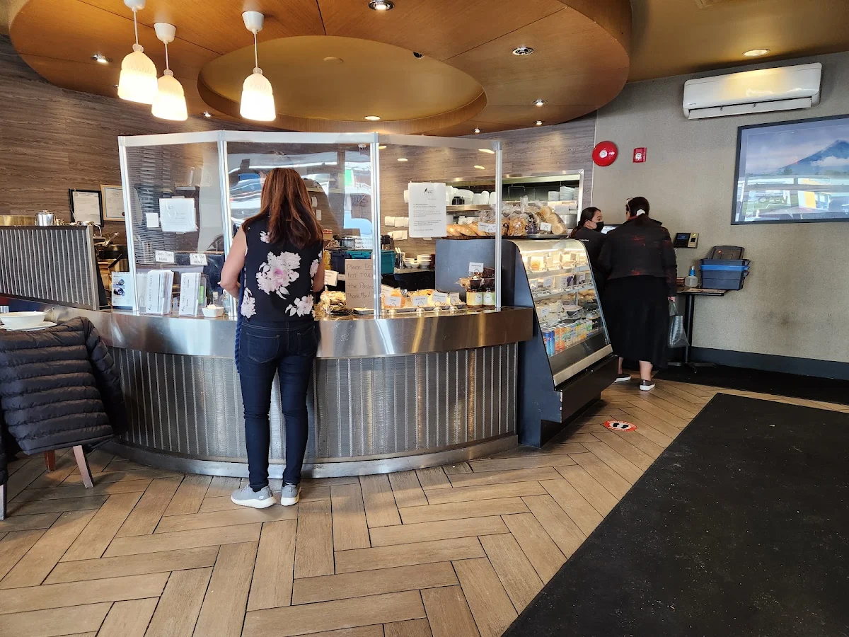 Vibe, Kumare Restaurant and Bakery