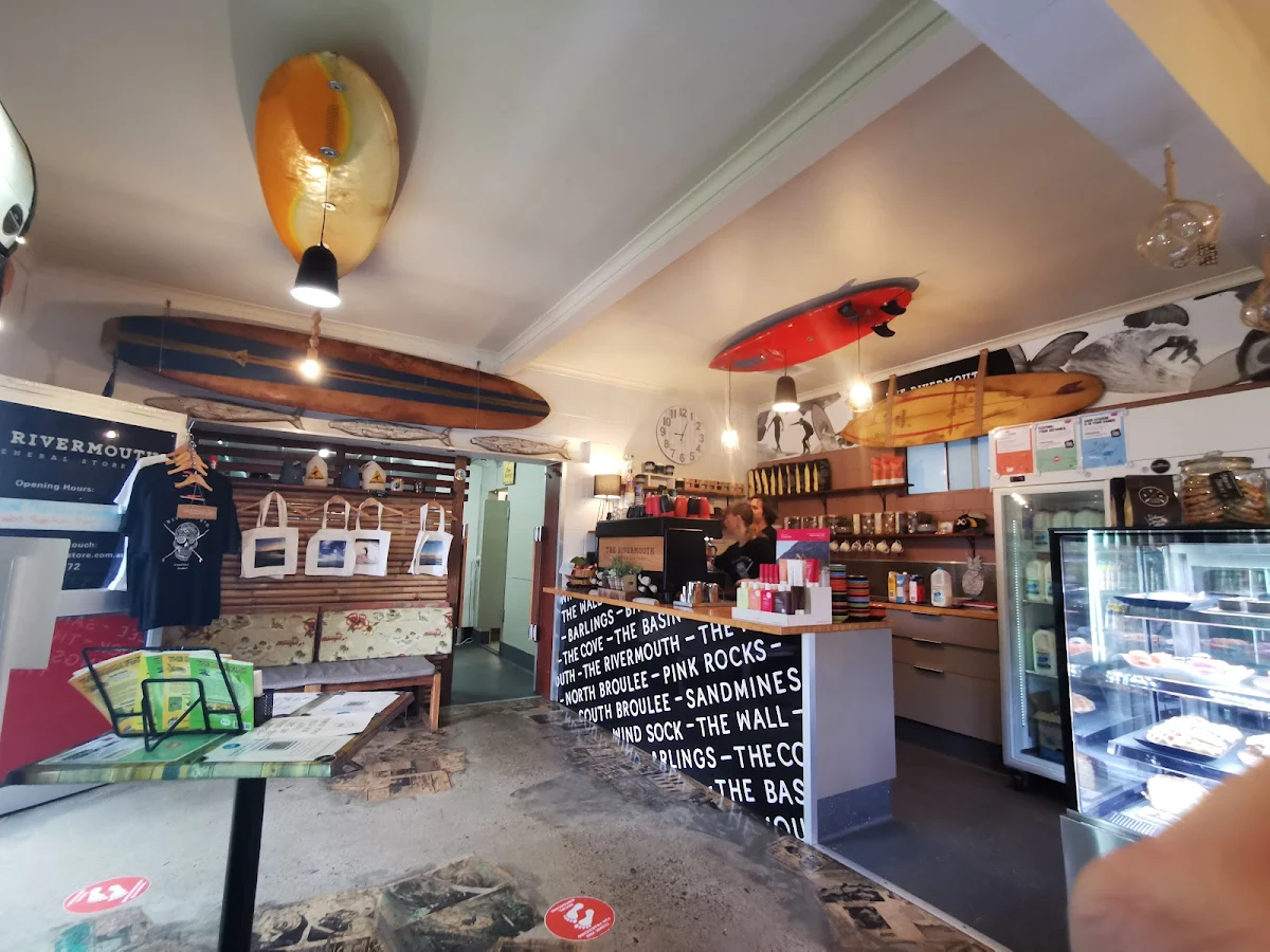 Vibe, The Rivermouth General Store
