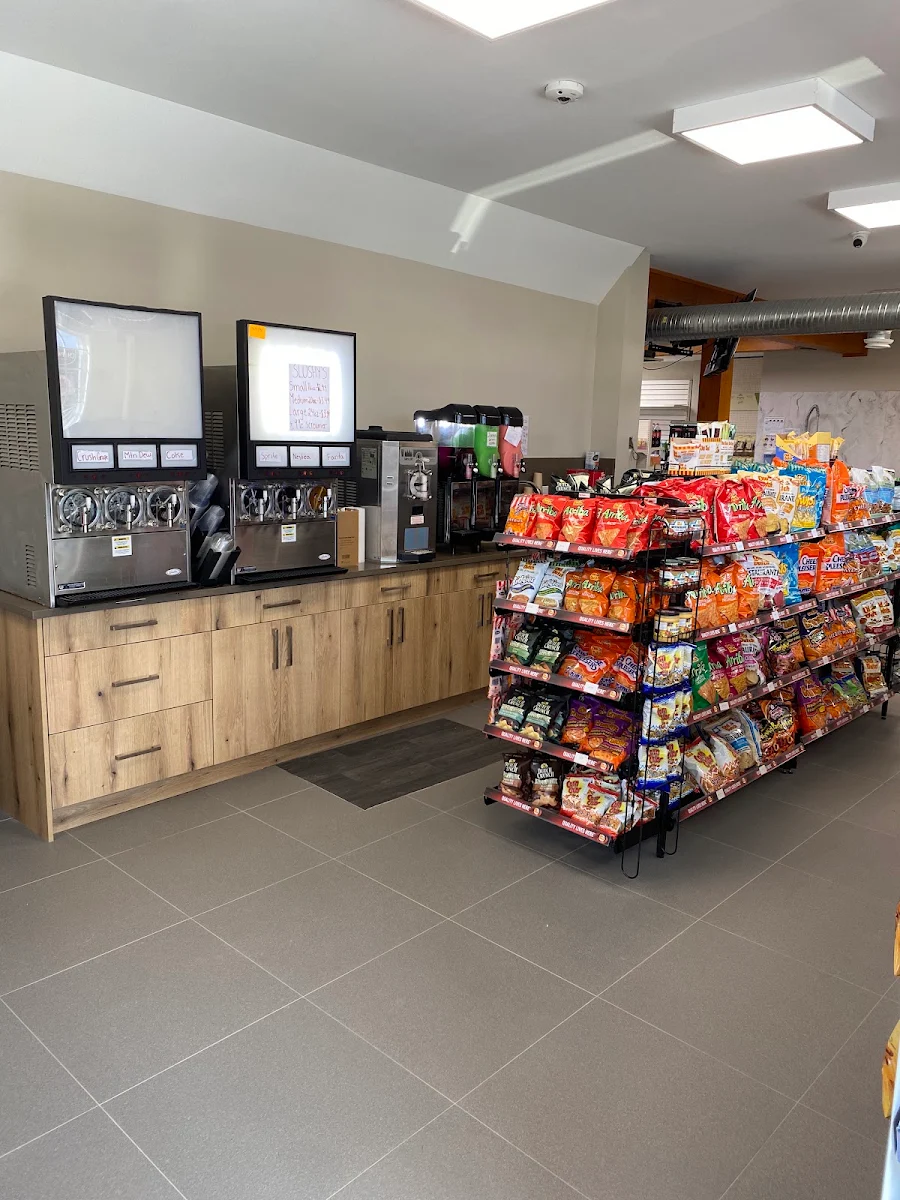 Vibe, Manny's Corner - Pizza & Convenience Store
