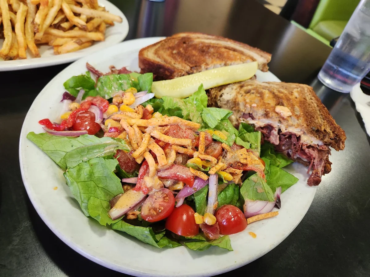 Food & drink, The Appleseed Modern Diner