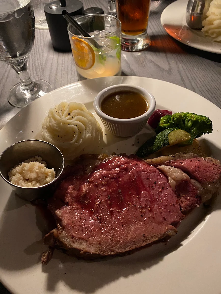 Food & drink, Cut Casual Steak & Tap
