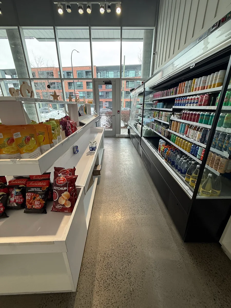 Vibe, Lovina Café & Épicerie