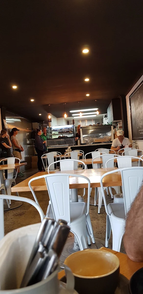 Vibe, Ministry Cafe