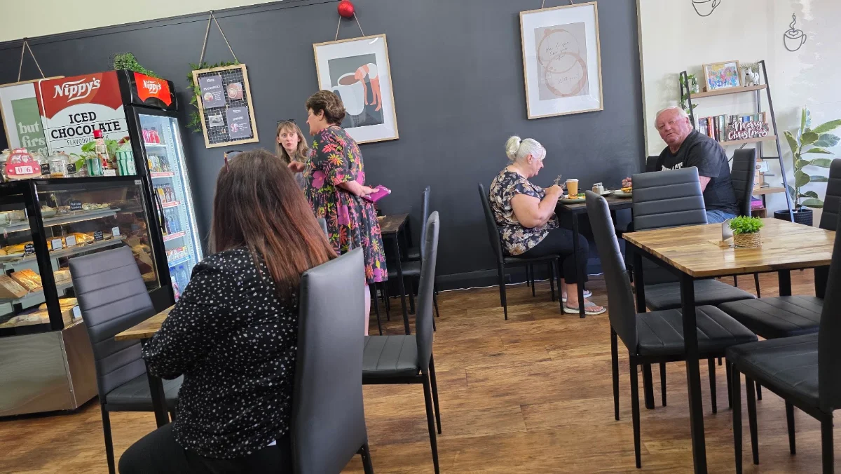 Vibe, Sprouts Cafe