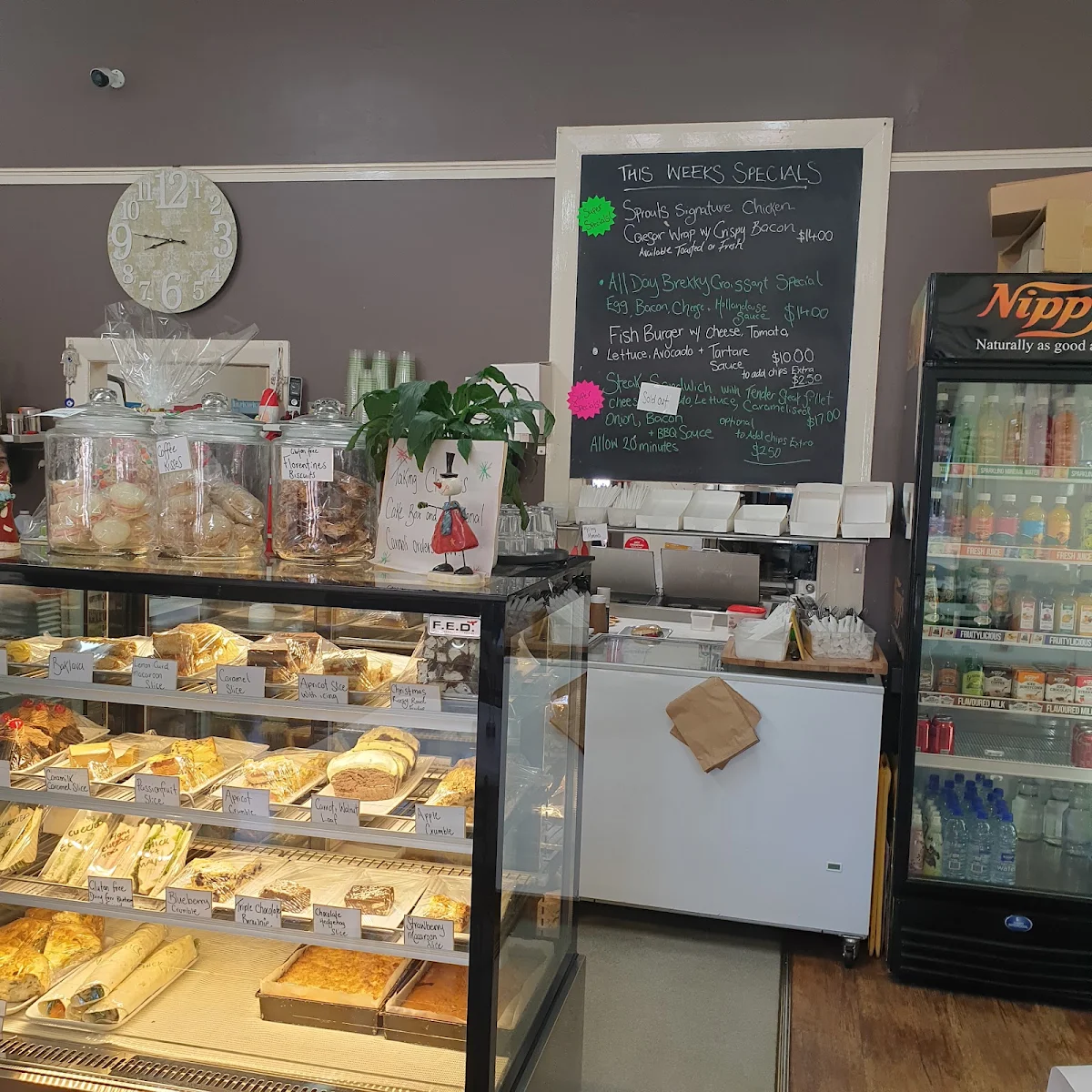 Vibe, Sprouts Cafe