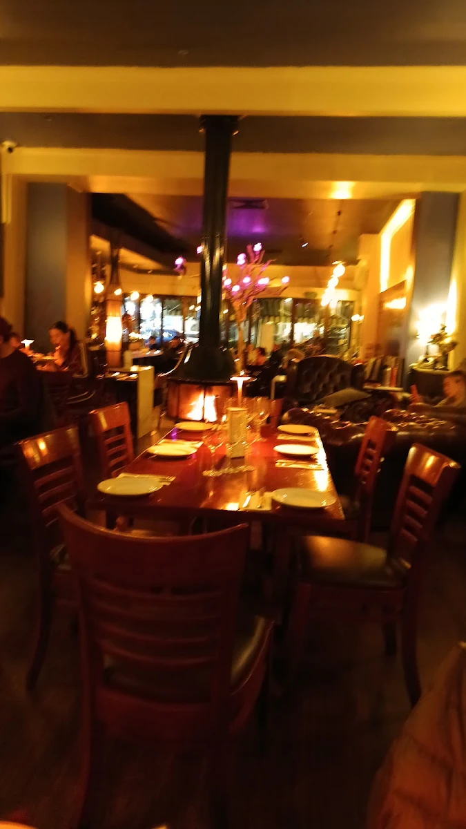 Vibe, Copperwood Restaurant