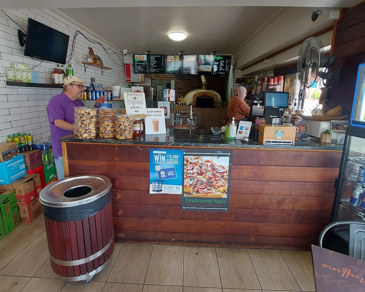 Vibe, Abu Najee Lebanese Pizza