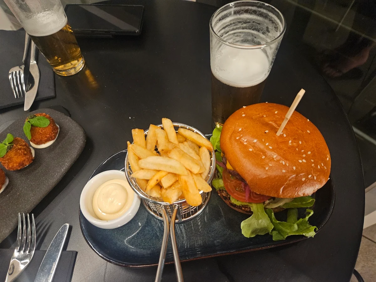 Food & drink, Aviator Bar, Mawson Lakes