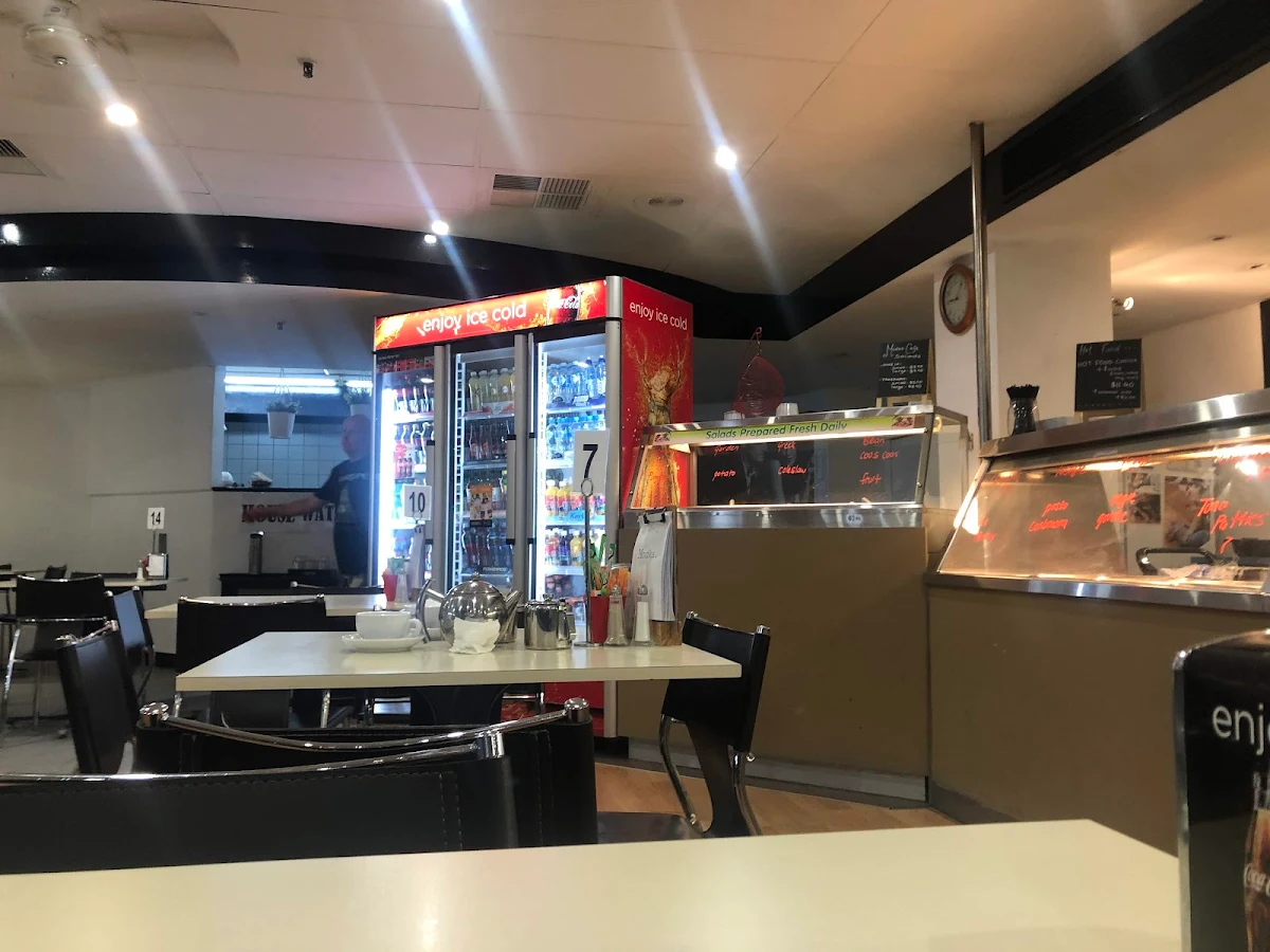 Vibe, Modka Cafe