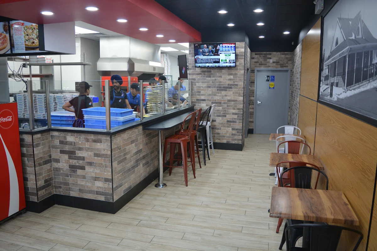 Vibe, Domino's Pizza