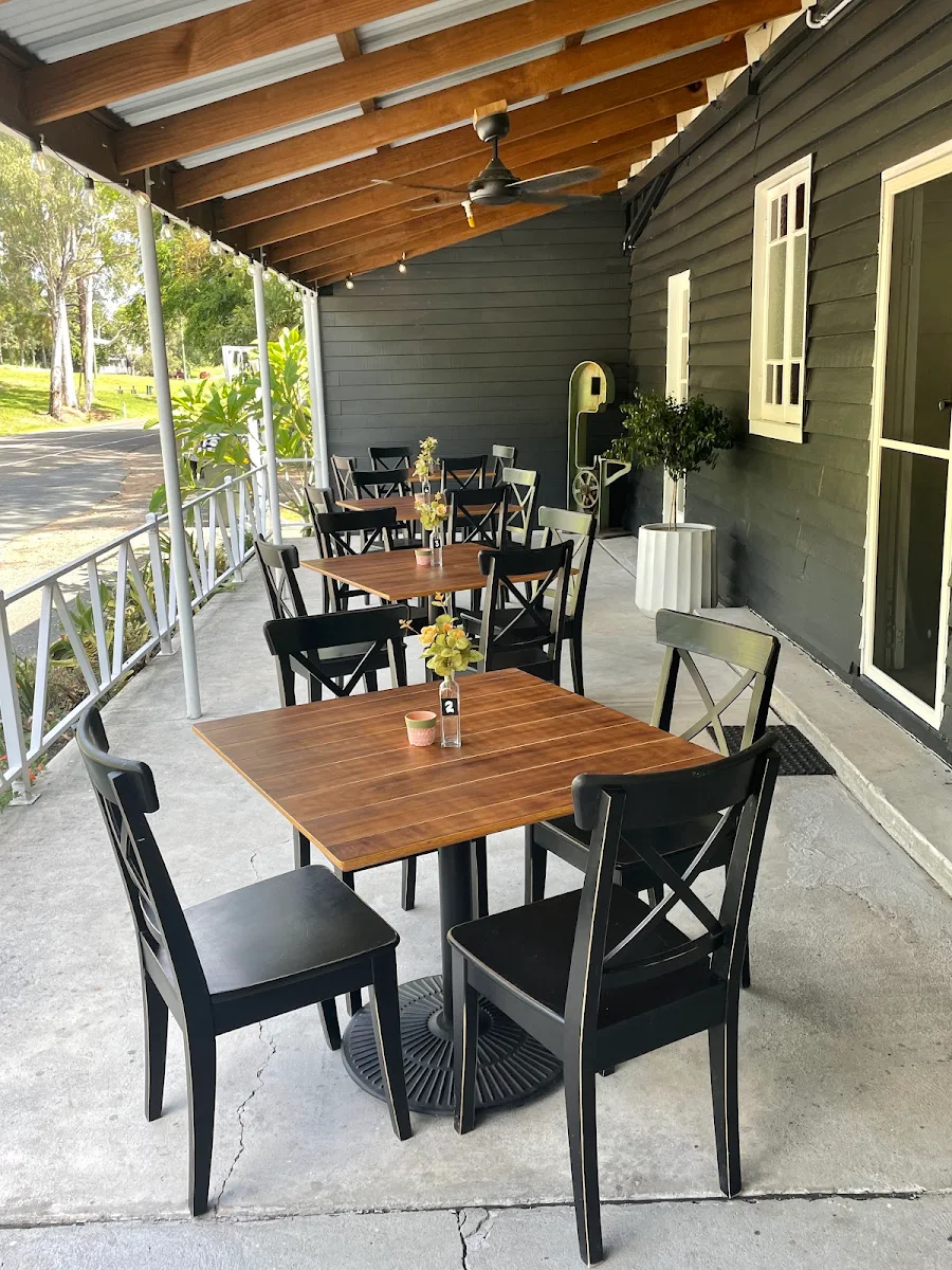Vibe, Woolooga Coffee Co