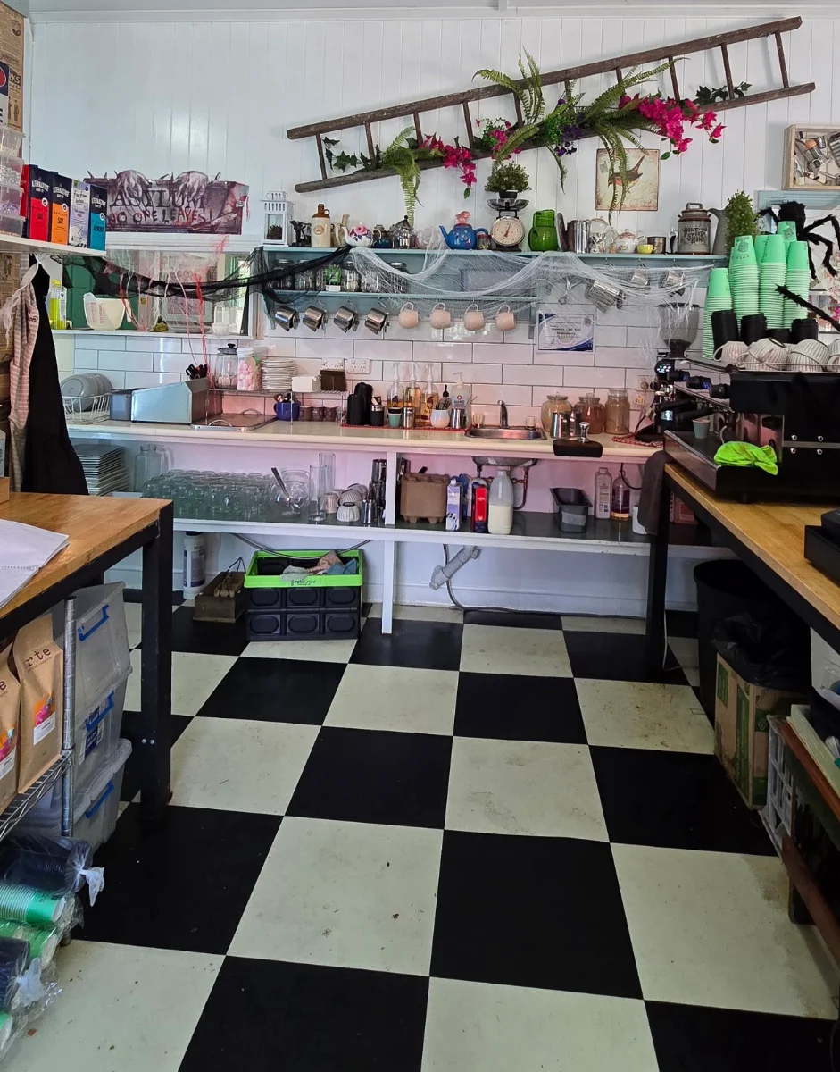 Vibe, Woolooga Coffee Co