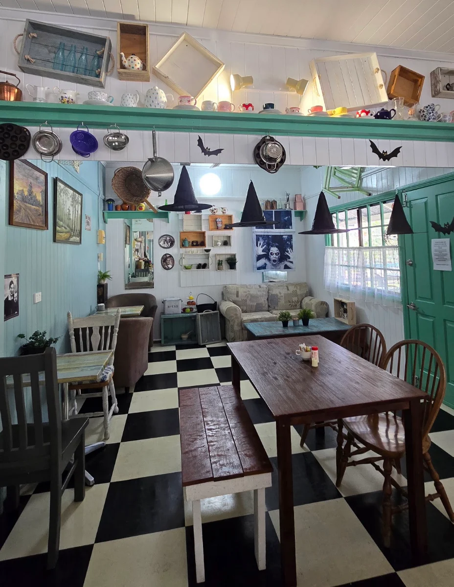 Vibe, Woolooga Coffee Co
