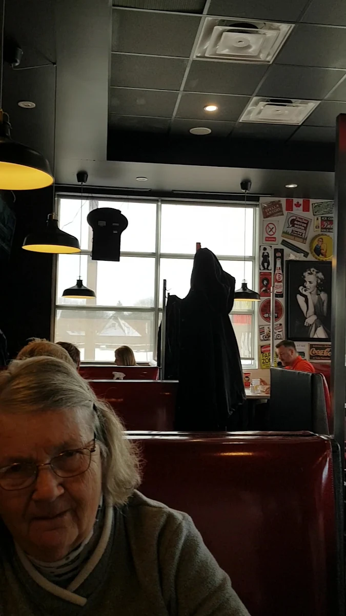 Vibe, Wimpy's Diner Chatham