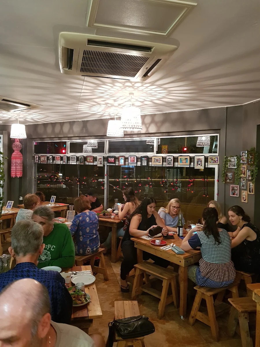 Vibe, Samgasat Thai Cuisine