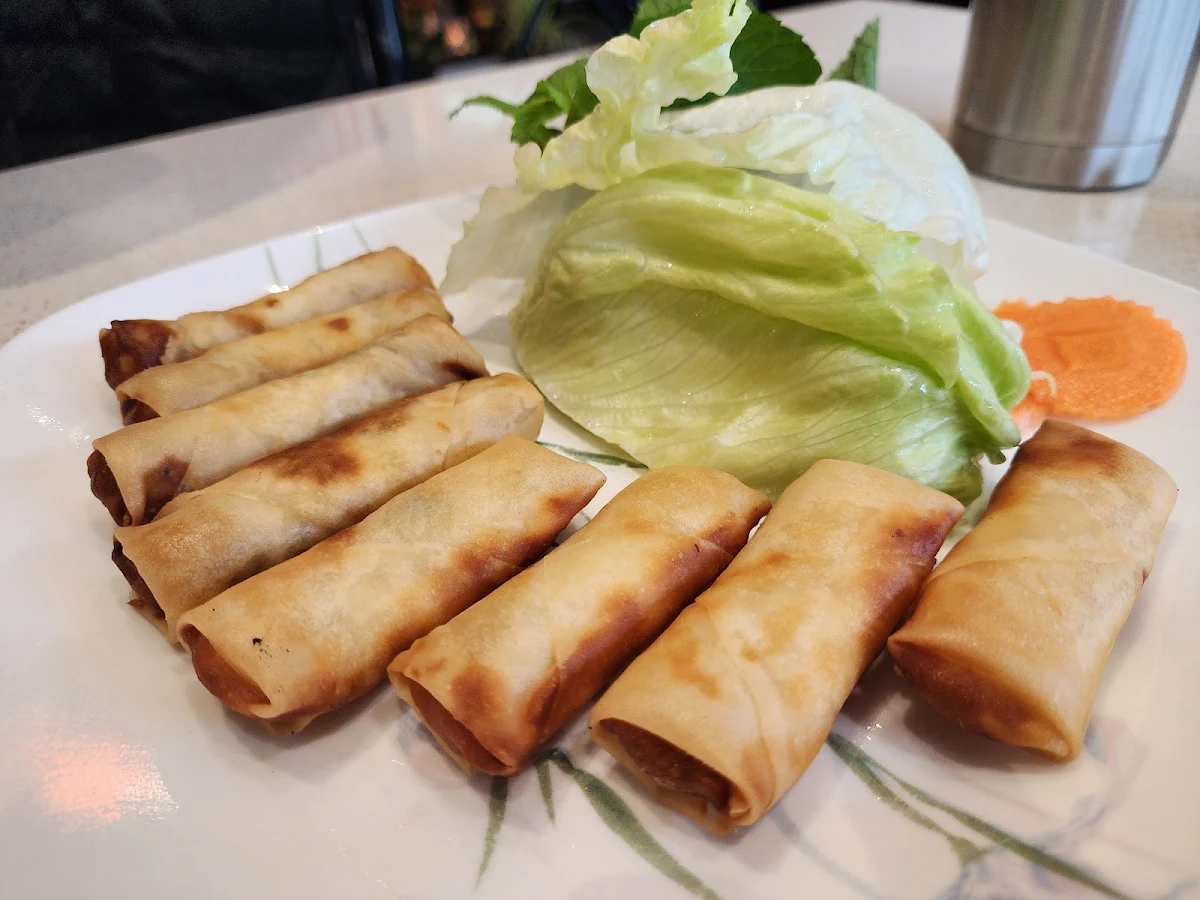 Food & drink, Hoang Yen