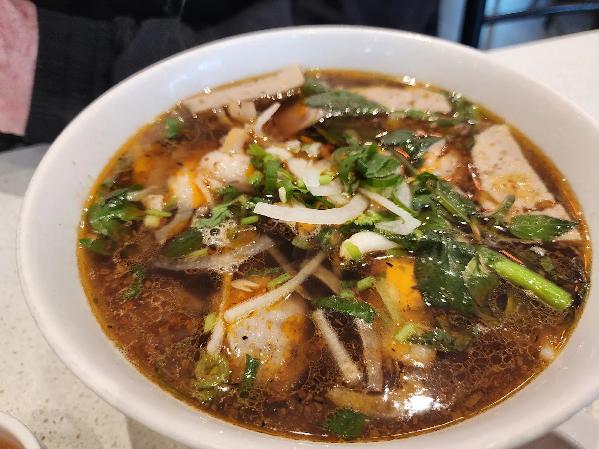 Food & drink, Hoang Yen