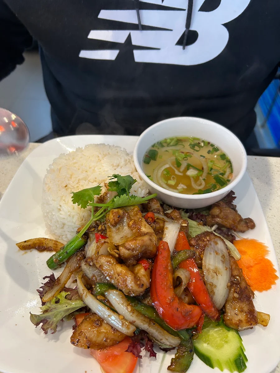 Food & drink, Hoang Yen