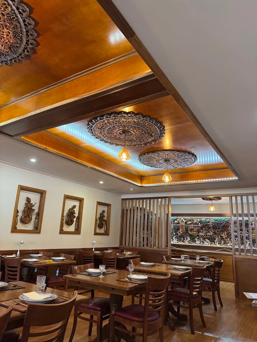 Vibe, Thai Diamond Restaurant