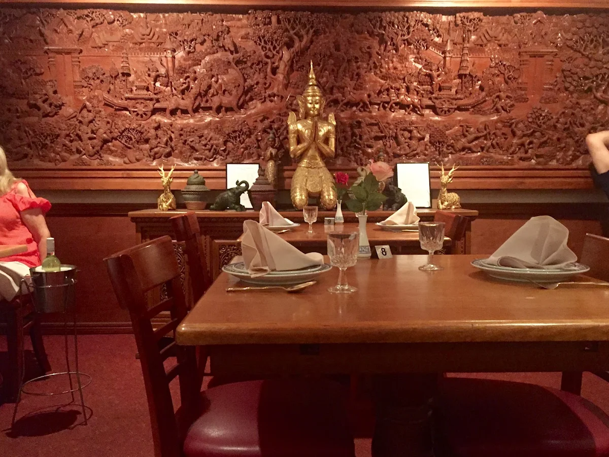 Vibe, Thai Diamond Restaurant