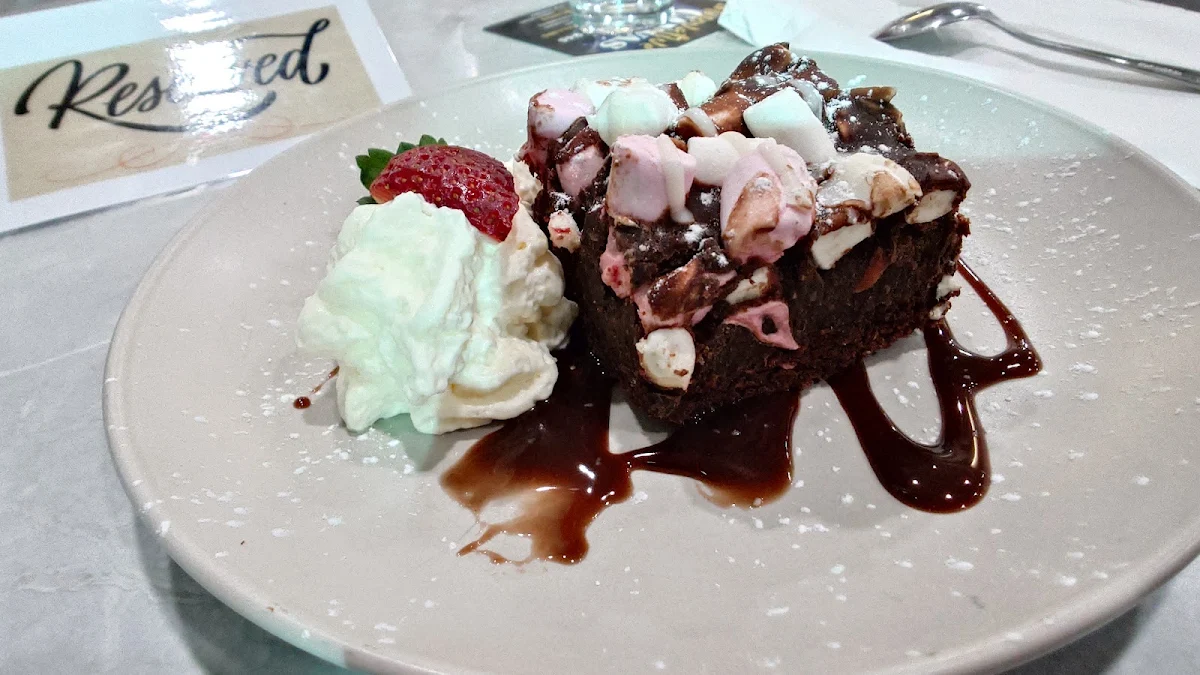 Food & drink, Club Glenvale