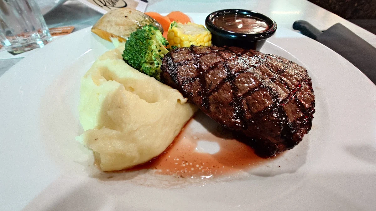 Food & drink, Club Glenvale