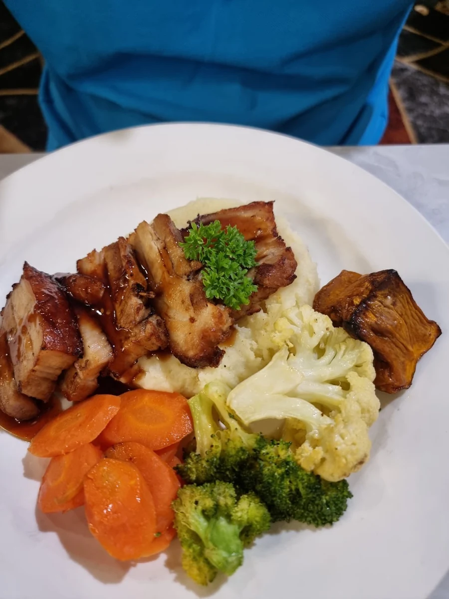 Food & drink, Club Glenvale