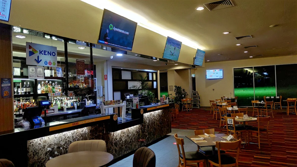 Vibe, Club Glenvale