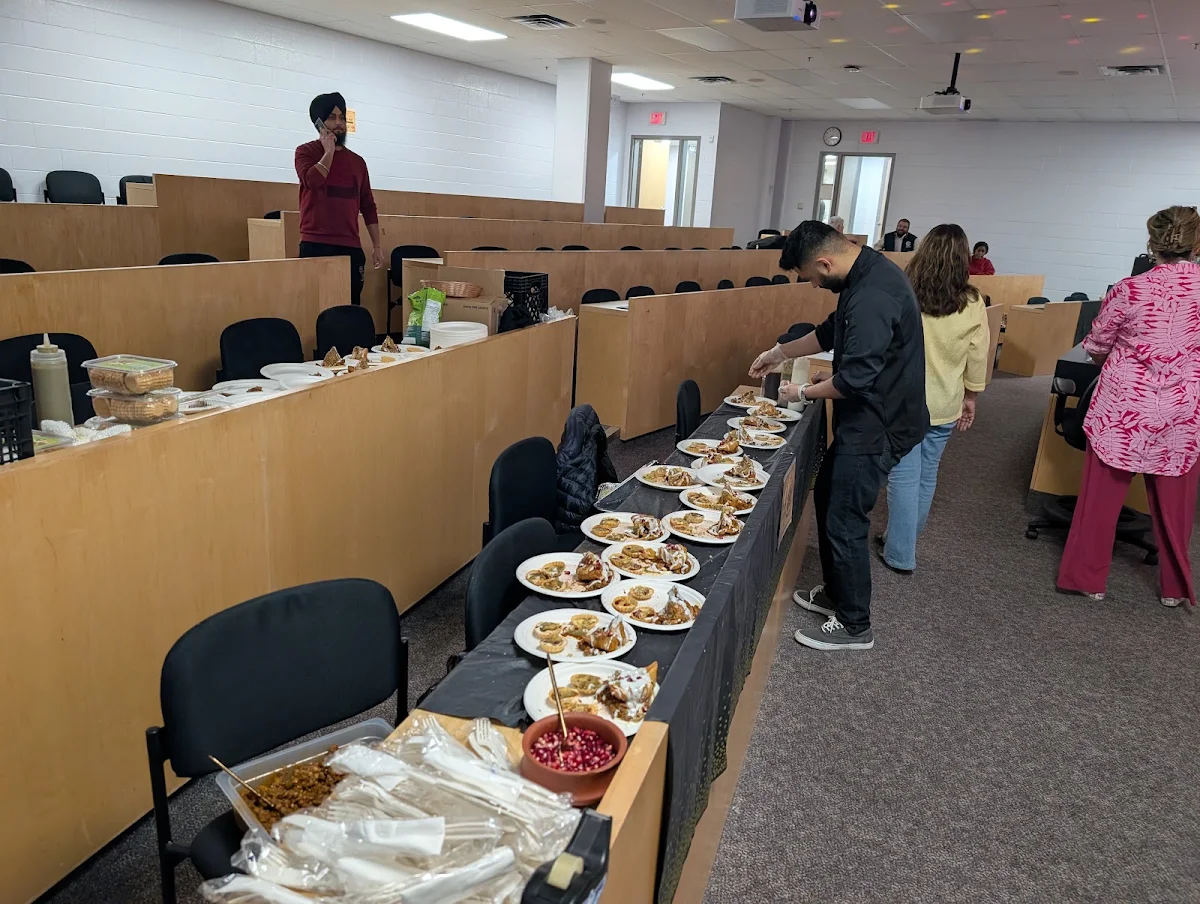Vibe, The Curry Table