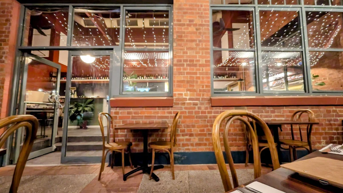 Vibe, Common Vice Wine Bar