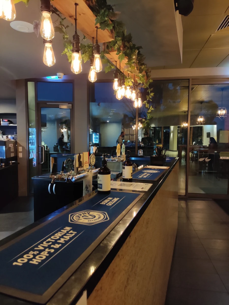Vibe, Springs Bar & Terrace at RACV Goldfields Resort