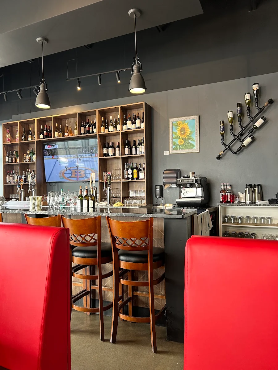 Vibe, NV Restaurant & Bar - 199 Street