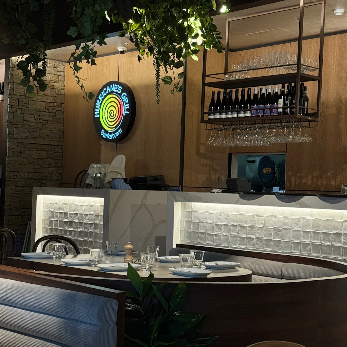 Vibe, Hurricanes Grill Bankstown