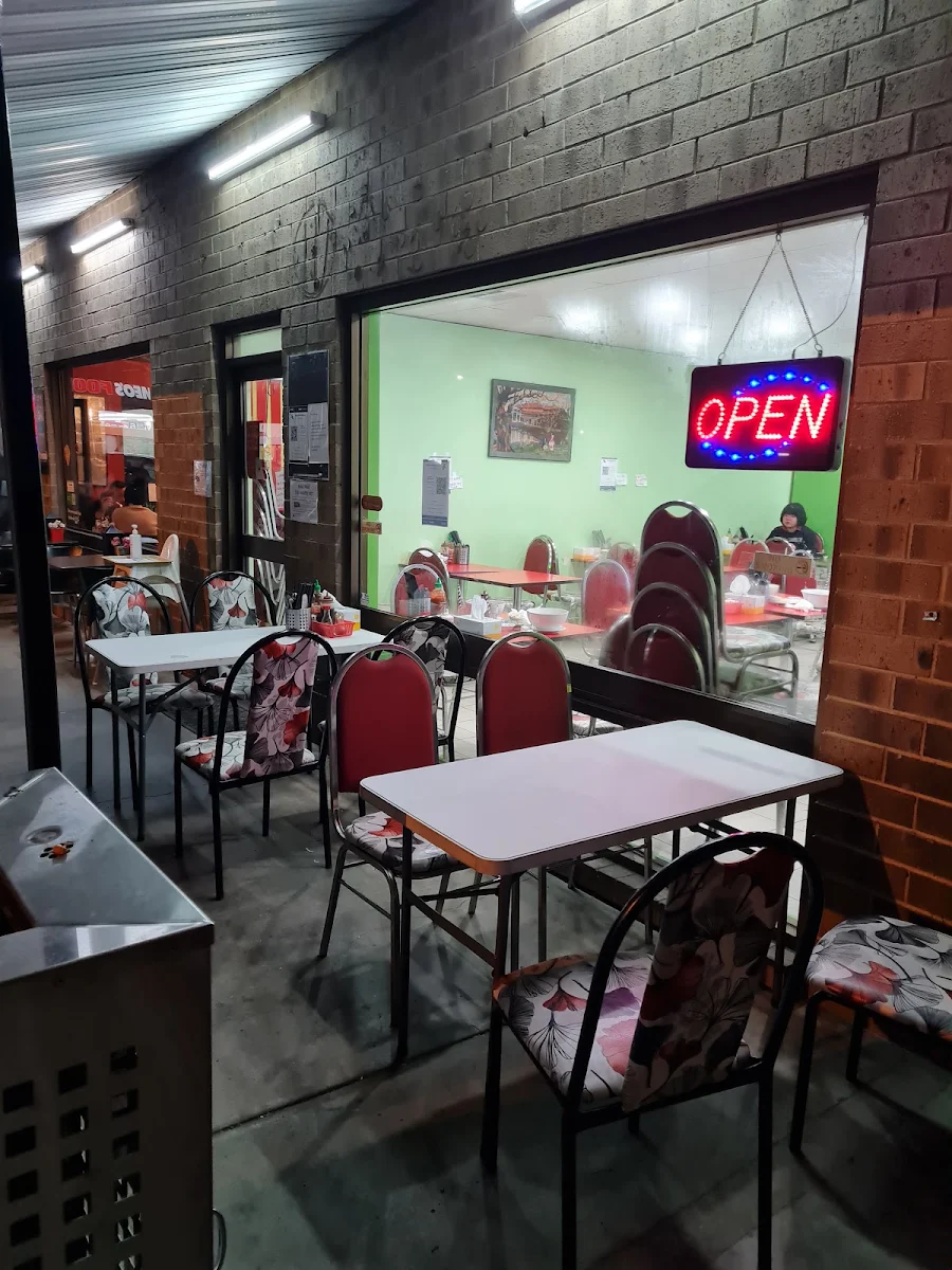 Vibe, Pho Hong Tam