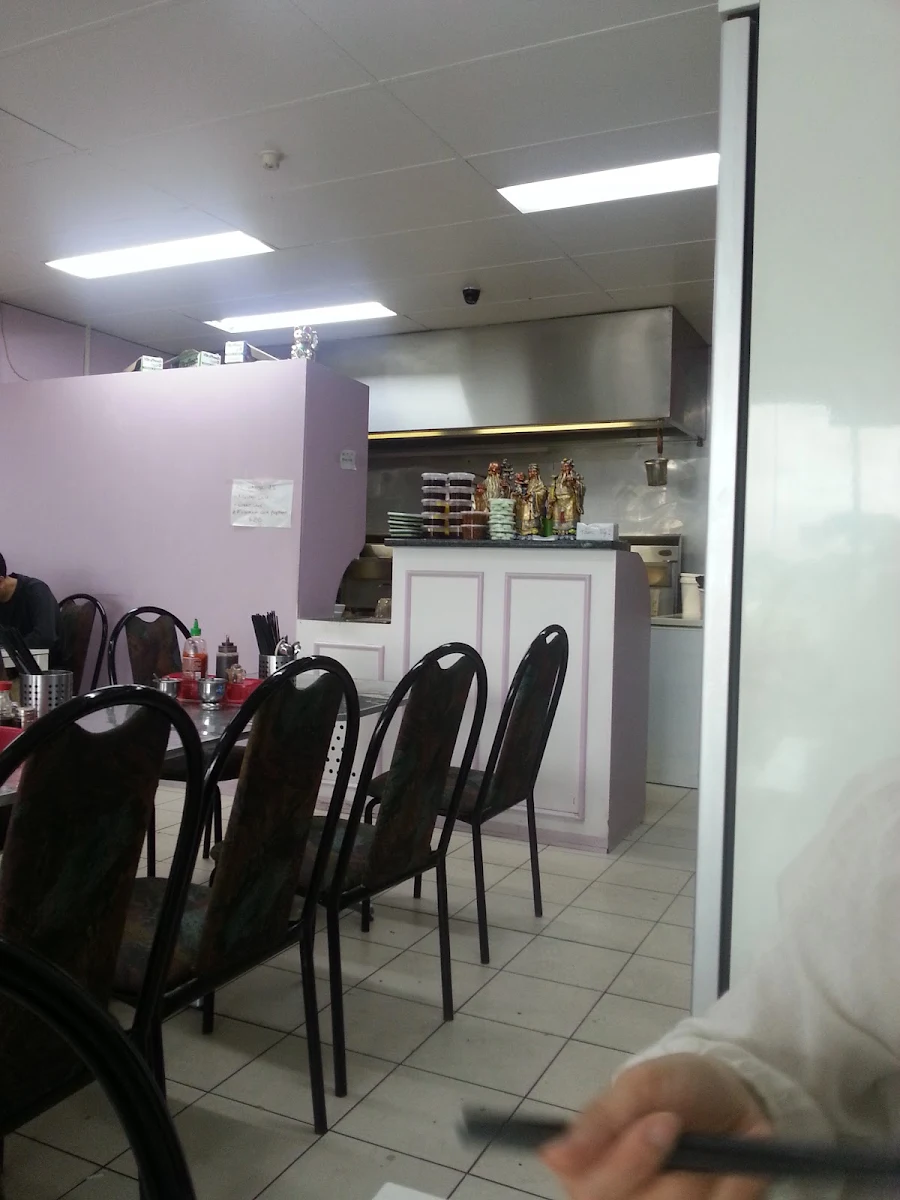 Vibe, Pho Hong Tam