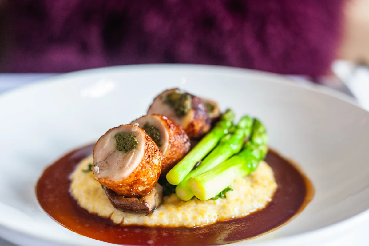 Food & drink, Restaurant e18hteen