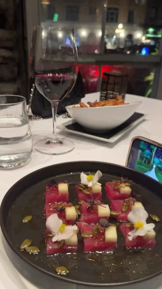 Food & drink, Restaurant e18hteen