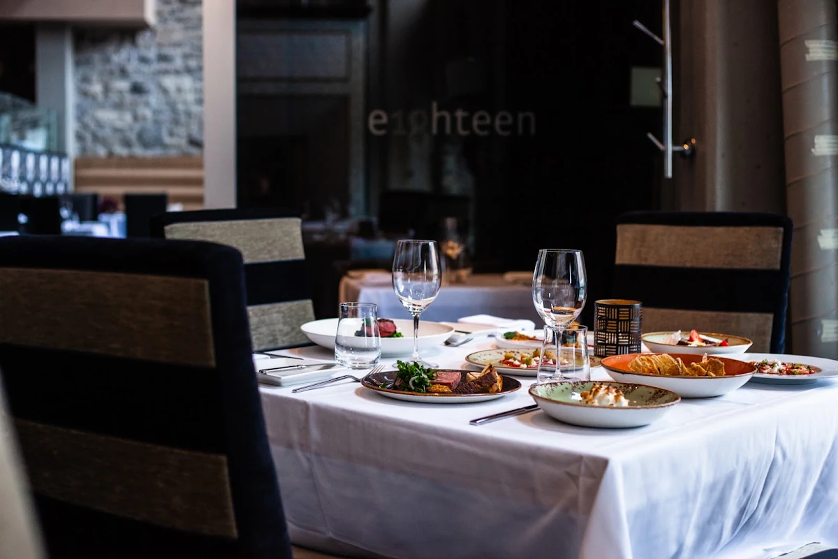 Vibe, Restaurant e18hteen