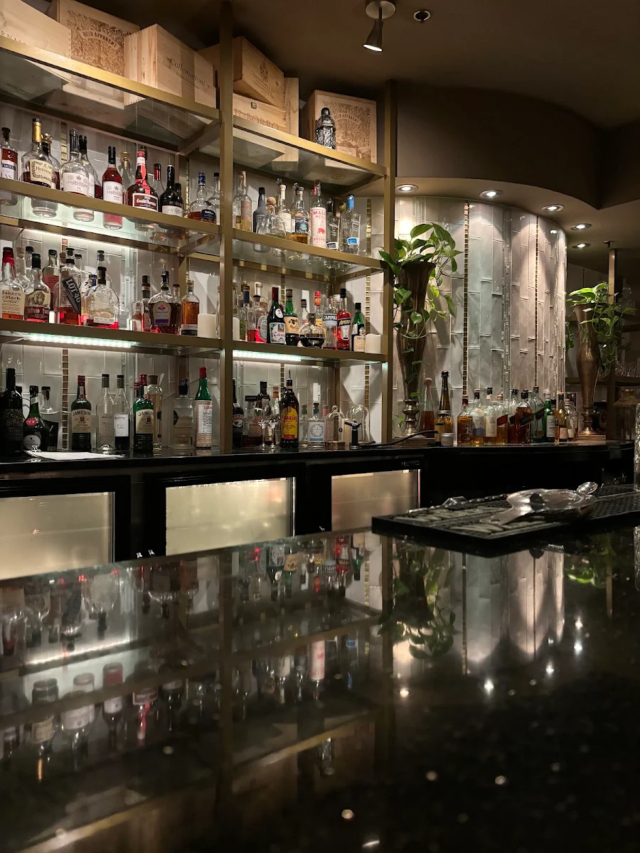 Vibe, Restaurant e18hteen